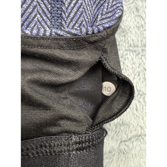 Lululemon Sports Bra Womens Size 10 Blue Herringbone Crossback Athletic Yoga - Picture 11 of 12